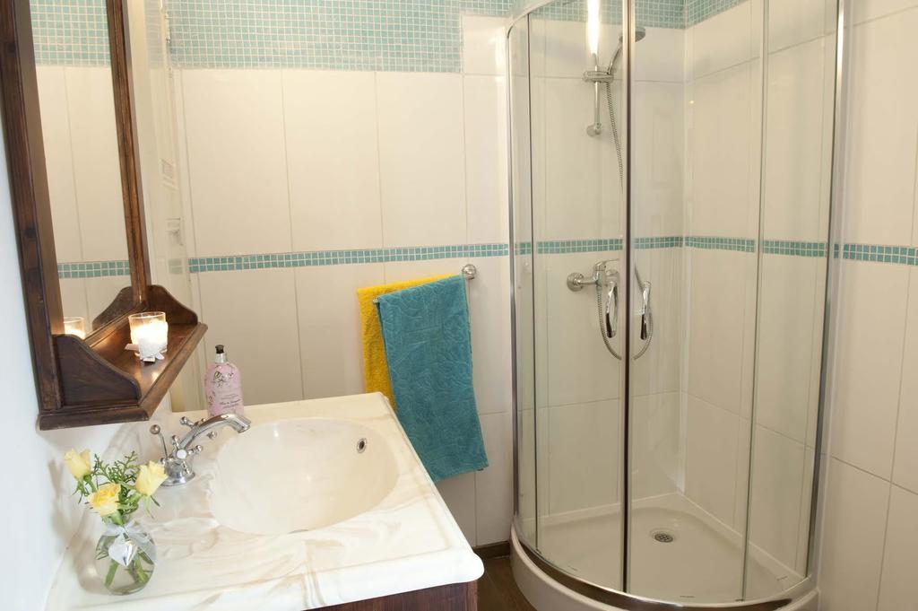 B&B Romantic Rooms Central Haarlem Bilik gambar